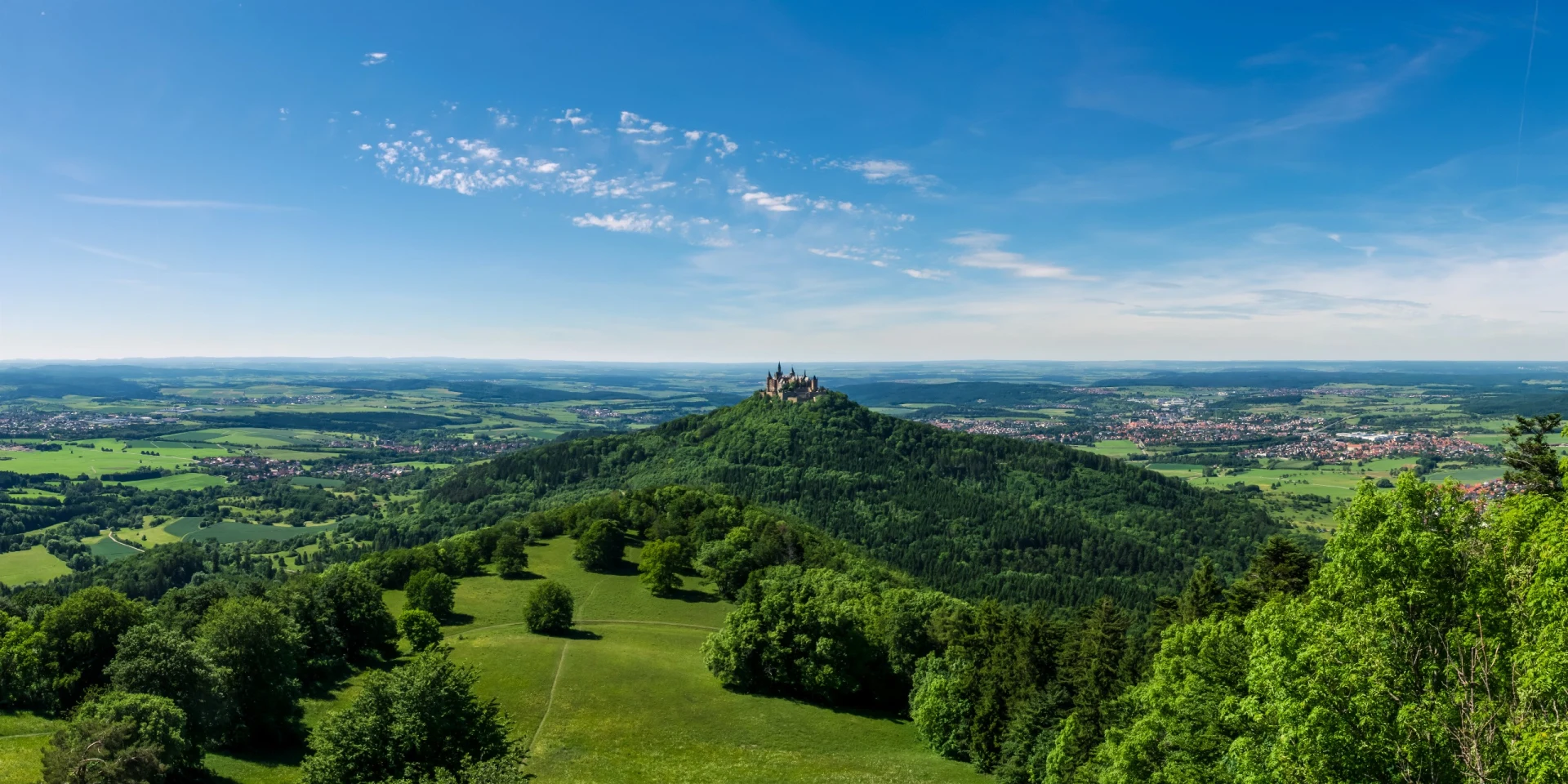 Dekoratives Bildelement, Landschaft mit Burg Hohenzollern